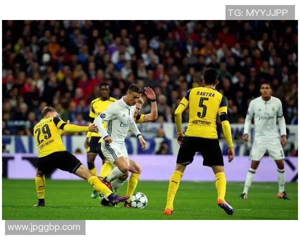 2017年欧冠小组赛皇马与多特蒙德的激烈对决回顾与分析 2017年欧冠小组赛皇马与多特蒙德的激烈对决回顾与分析